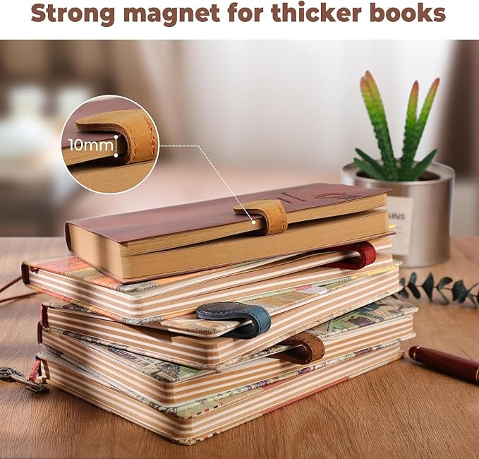 Personalized Magnetic Leather Bookmark, 26 Letters Custom Leather Bookmarks, Handmade, Leather Magnetic Bookmark for Book Lovers Readers Women Kid(Black，V）