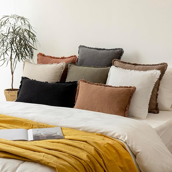 Foindtower Set of 2 Decorative Linen Fringe Throw Pillow Covers Cozy Farmhouse Boho Cushion Cover with Tassels Soft Accent Pillowcase for Couch Sofa Bed Living Room Home Decor 20×20 Inch Black