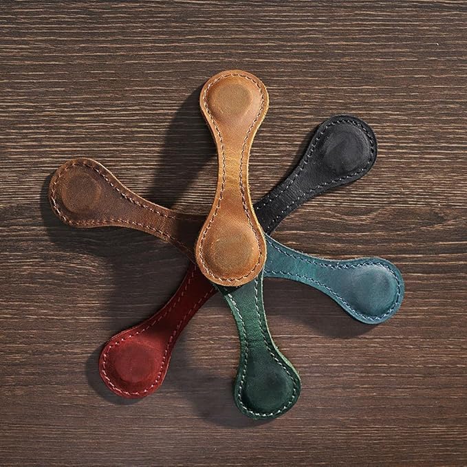 Personalized Magnetic Leather Bookmark, 26 Letters Custom Leather Bookmarks, Handmade, Leather Magnetic Bookmark for Book Lovers Readers Women Kid(Brown，Y）